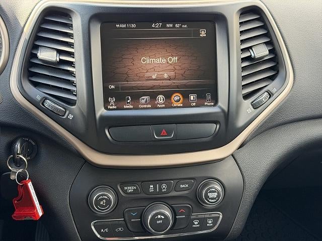 2015 Jeep Cherokee 4d SUV 4WD Altitude V6
