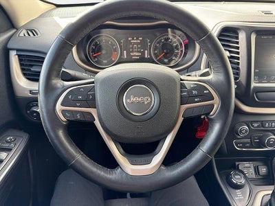 2015 Jeep Cherokee 4d SUV 4WD Altitude V6