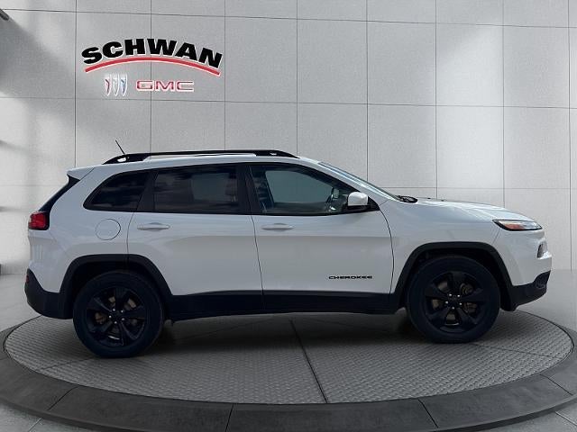 2015 Jeep Cherokee 4d SUV 4WD Altitude V6