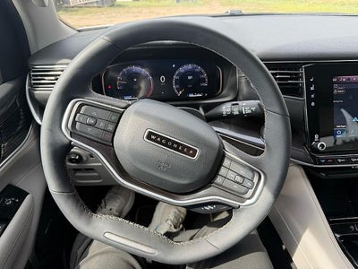2024 Jeep Wagoneer Base