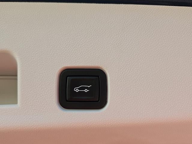 2024 GMC Acadia FWD Denali