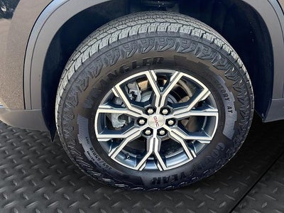 2025 GMC Acadia AWD AT4