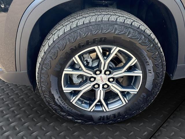 2025 GMC Acadia AWD AT4