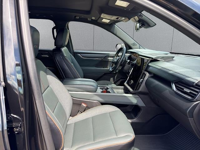 2025 GMC Acadia AWD AT4