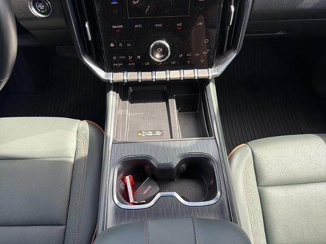 2025 GMC Acadia AWD AT4