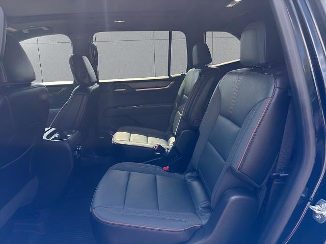 2025 GMC Acadia AWD AT4