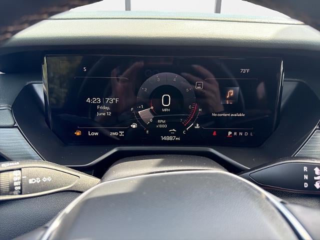 2025 GMC Acadia AWD AT4