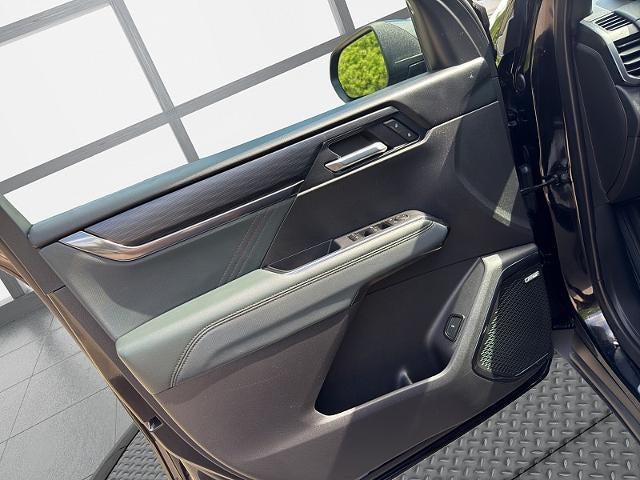 2025 GMC Acadia AWD AT4