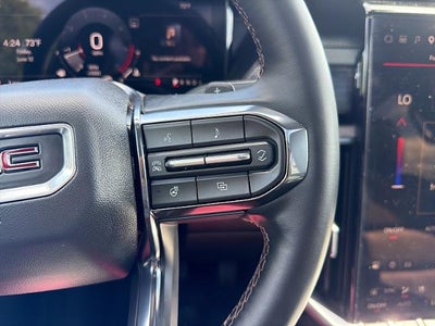 2025 GMC Acadia AWD AT4