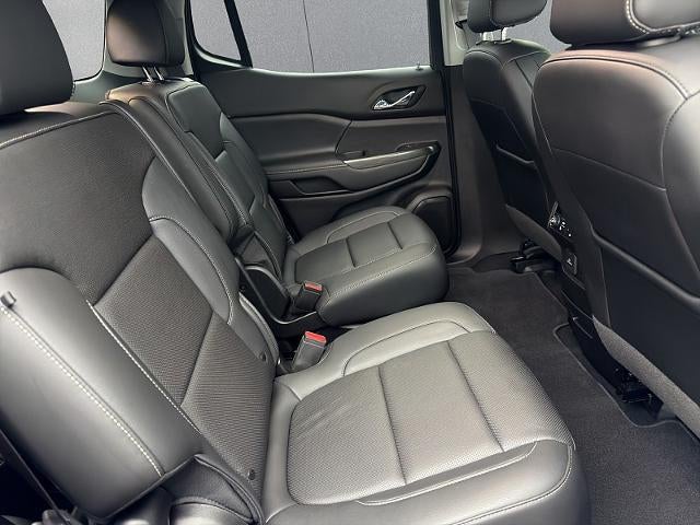2022 GMC Acadia SLT