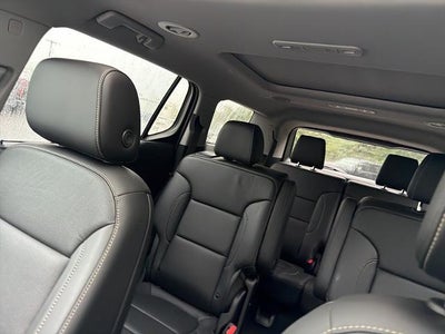 2022 GMC Acadia SLT