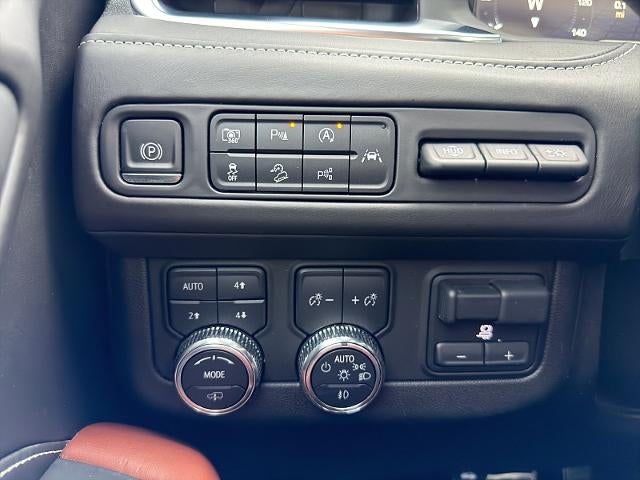 2023 GMC Yukon XL Denali Ultimate