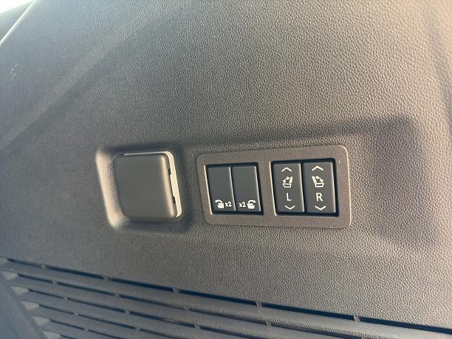 2024 GMC Yukon XL Denali Ultimate