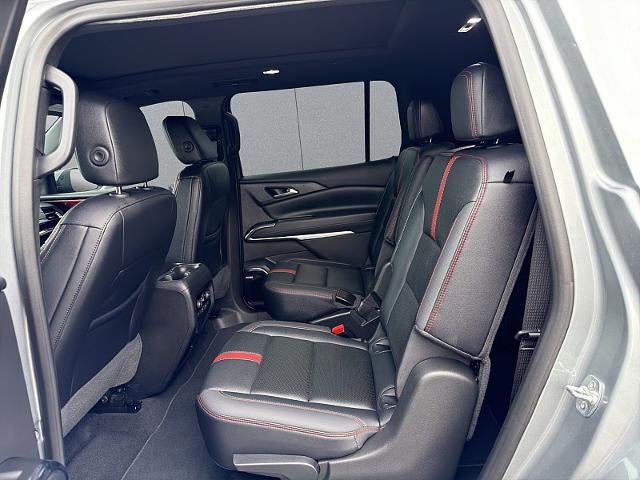 2025 Chevrolet Traverse AWD RS