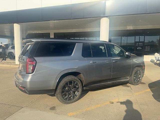 2023 Chevrolet Suburban RST