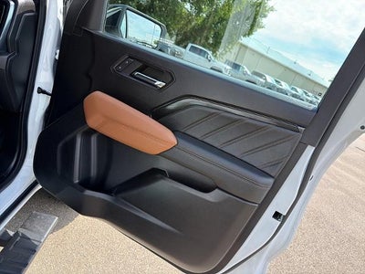 2024 GMC Canyon 4WD AT4