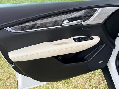 2023 Cadillac XT5 AWD Sport