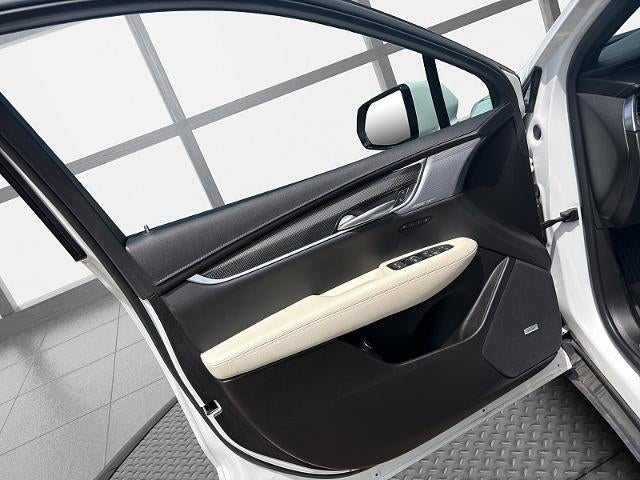 2023 Cadillac XT5 AWD Sport