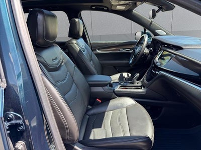 2025 Cadillac XT6 AWD Premium Luxury