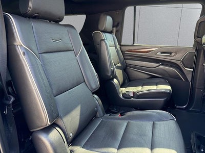 2023 Cadillac Escalade ESV 4WD Premium Luxury