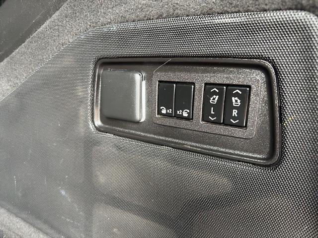 2023 Cadillac Escalade ESV 4WD Sport Platinum