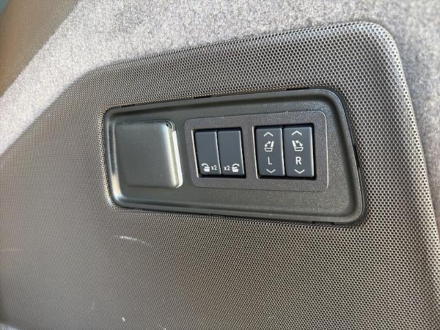 2025 Cadillac Escalade 4WD Premium Luxury