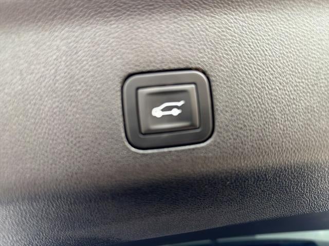 2025 Cadillac Escalade ESV 4WD Premium Luxury