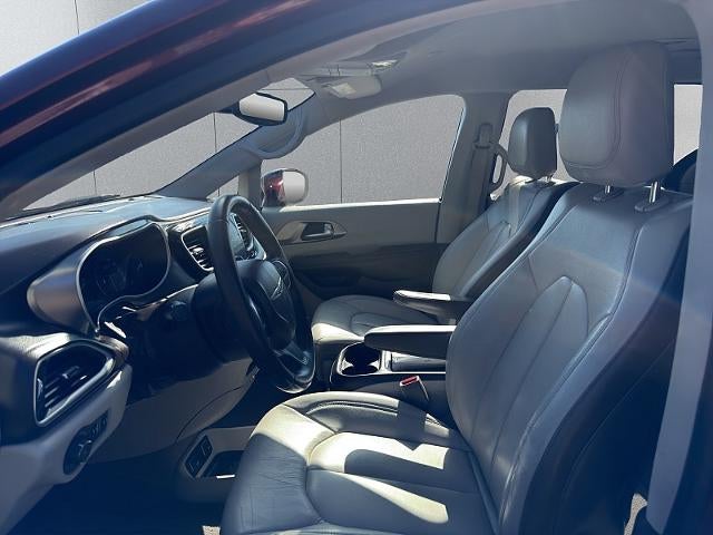 2017 Chrysler Pacifica 4d Wagon Touring-L