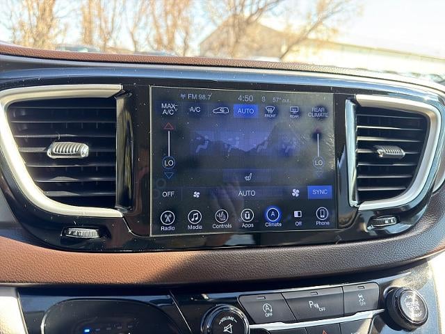 2017 Chrysler Pacifica 4d Wagon Touring-L