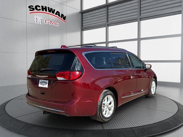2017 Chrysler Pacifica 4d Wagon Touring-L