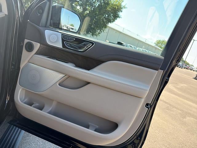 2023 Lincoln Navigator L Reserve