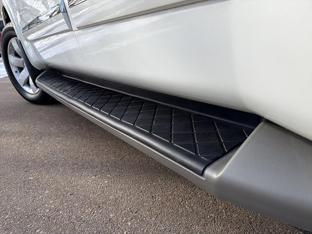 2014 Nissan Armada 4d SUV 4WD SL