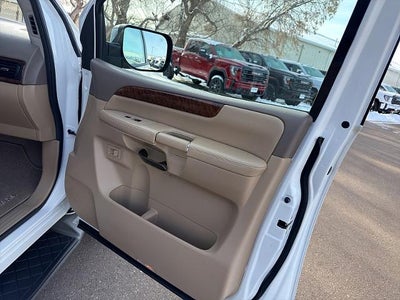 2014 Nissan Armada 4d SUV 4WD SL