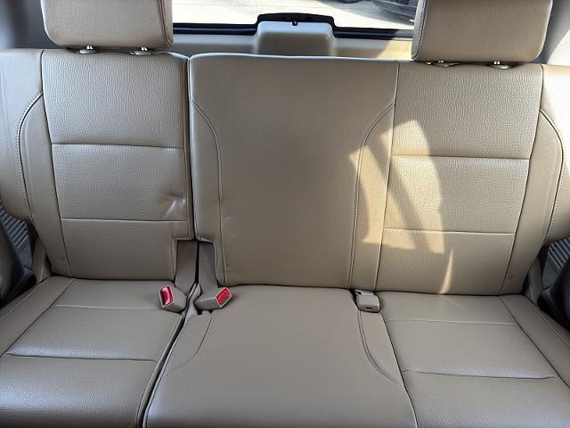 2014 Nissan Armada 4d SUV 4WD SL