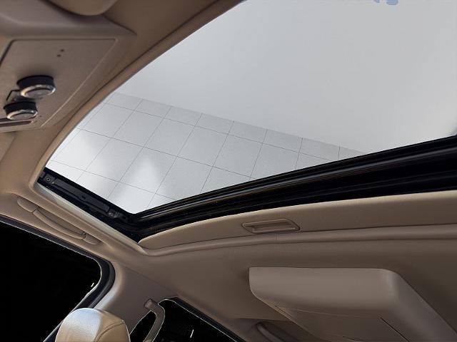 2014 Nissan Armada 4d SUV 4WD SL