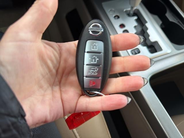 2014 Nissan Armada 4d SUV 4WD SL