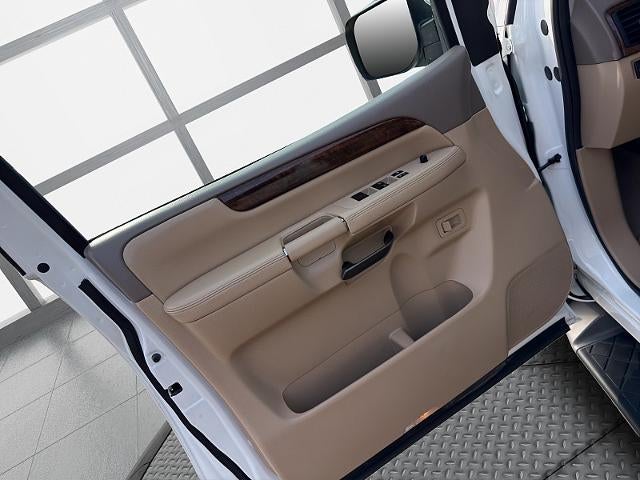 2014 Nissan Armada 4d SUV 4WD SL