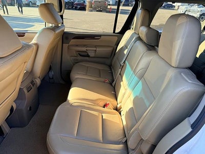 2014 Nissan Armada 4d SUV 4WD SL