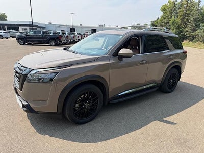2025 Nissan Pathfinder Platinum