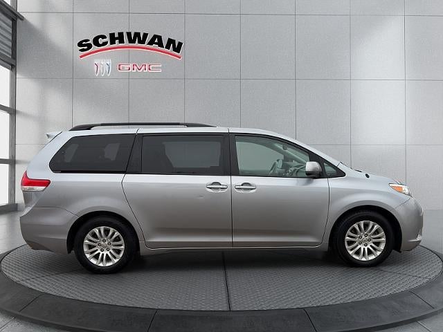 2014 Toyota Sienna 4d Wagon XLE