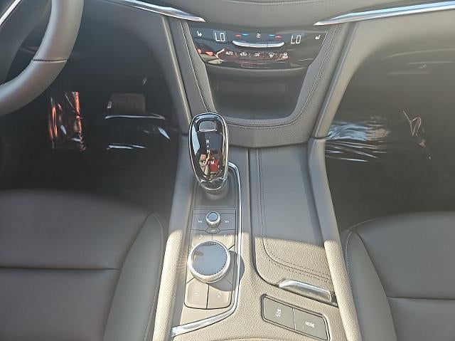 2025 Cadillac XT6 Luxury