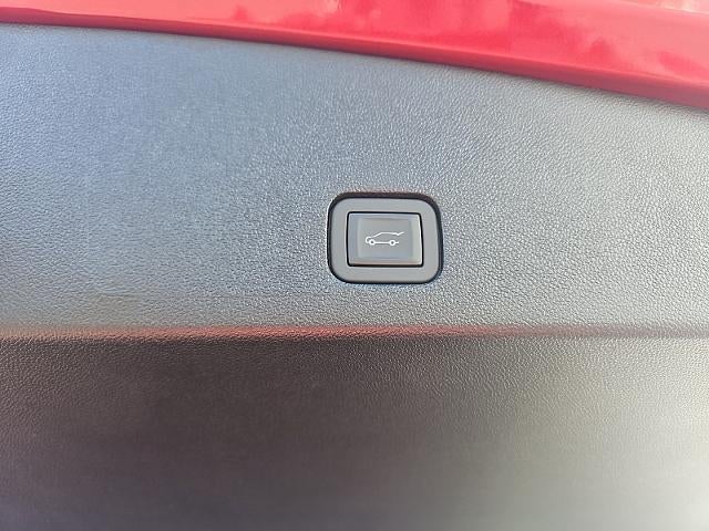 2025 Cadillac XT6 Luxury