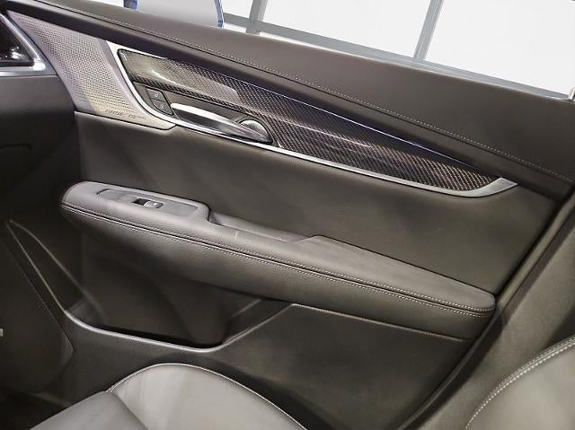 2025 Cadillac XT6 Sport